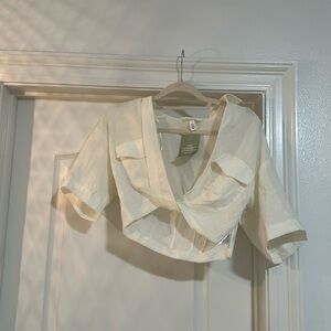 H&M off white cropped top XSmall